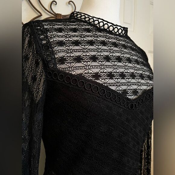 Stunning crochet, lace and embroidery black dress - Picture 7 of 16